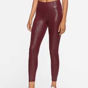 Brand new Nike 7/8 sparkle leggings size Large